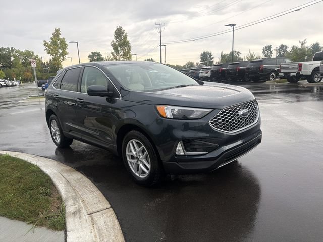 Certified 2024 Ford Edge SEL w/ Convenience Package AWD/4WD image 7