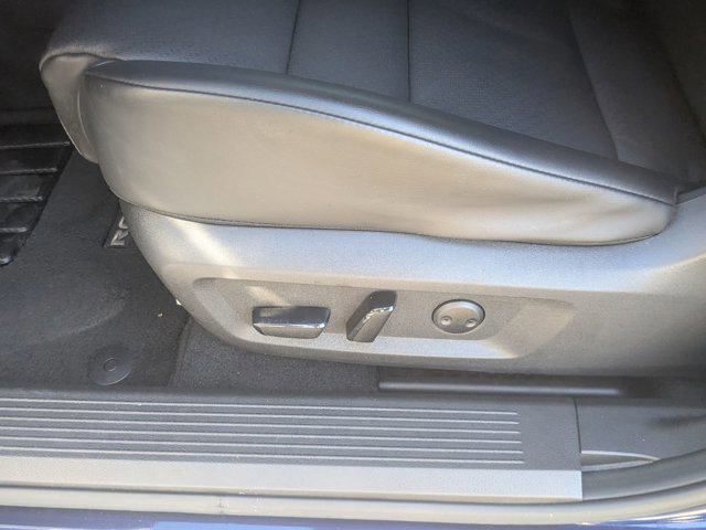 Used 2024 Nissan Rogue SV w/ SV Premium Package image 14