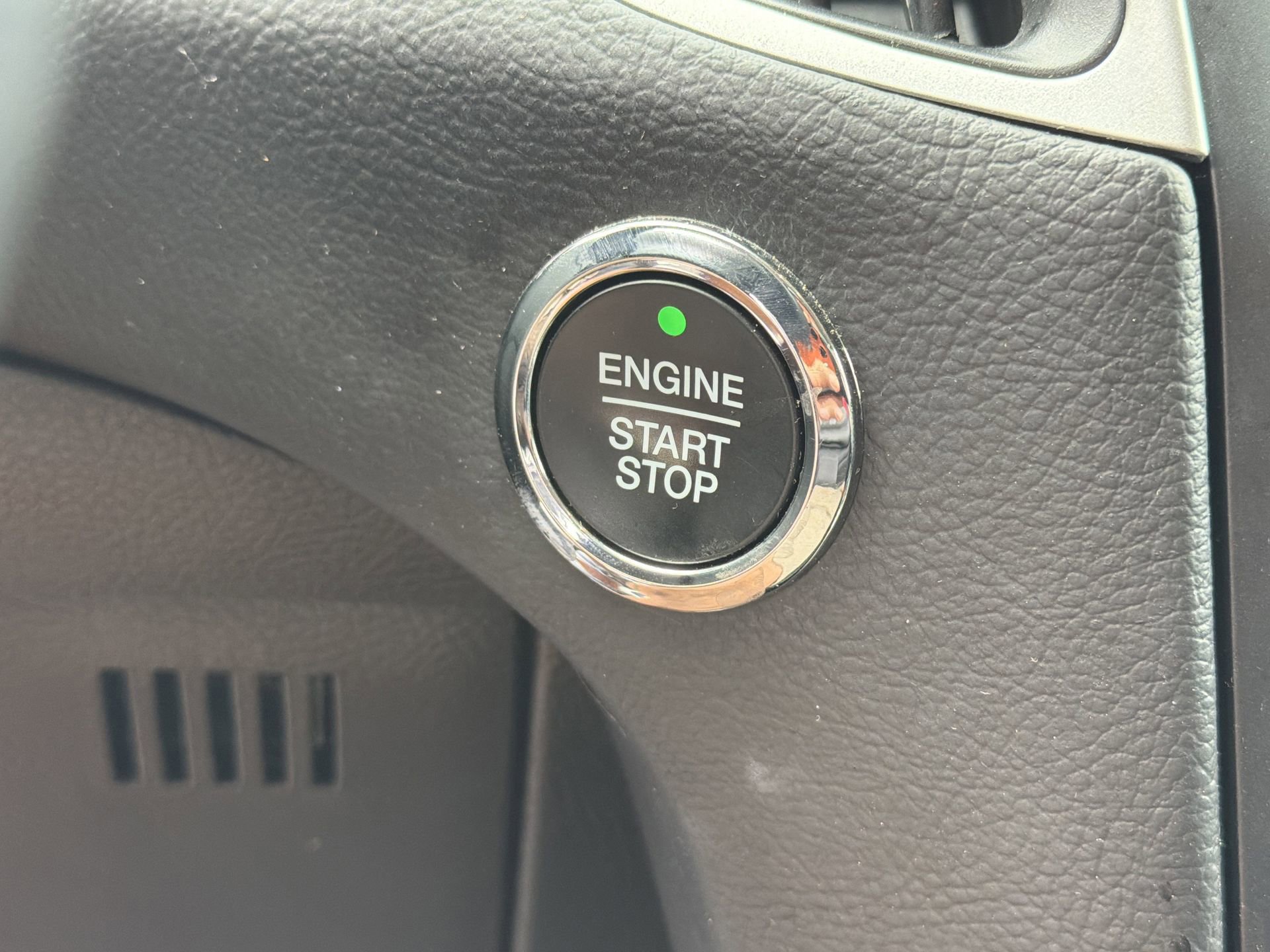 Certified 2024 Ford Edge SEL image 12