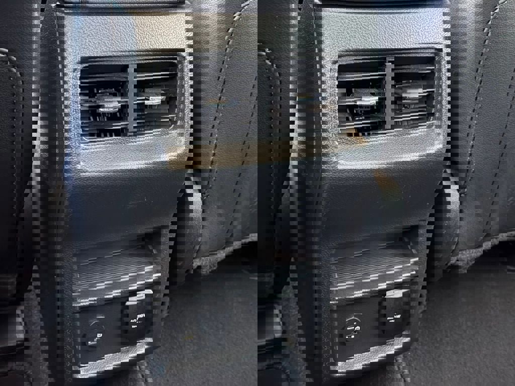 Certified 2022 Ford Edge SEL w/ Convenience Package image 35