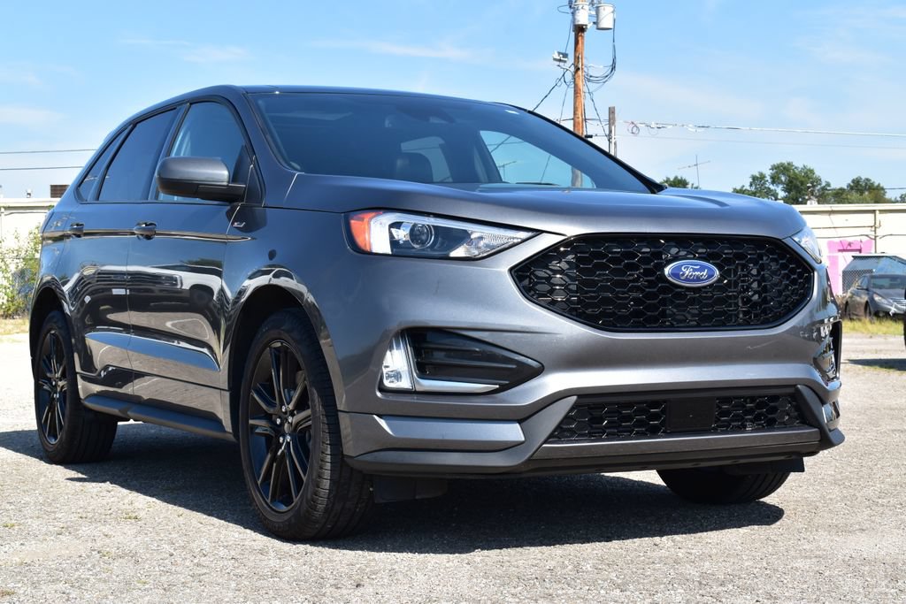 Certified 2024 Ford Edge ST-Line AWD/4WD image 3