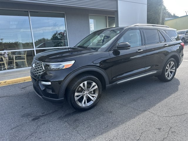 Certified 2020 Ford Explorer Platinum w/ Premium Technology Package AWD/4WD image 2