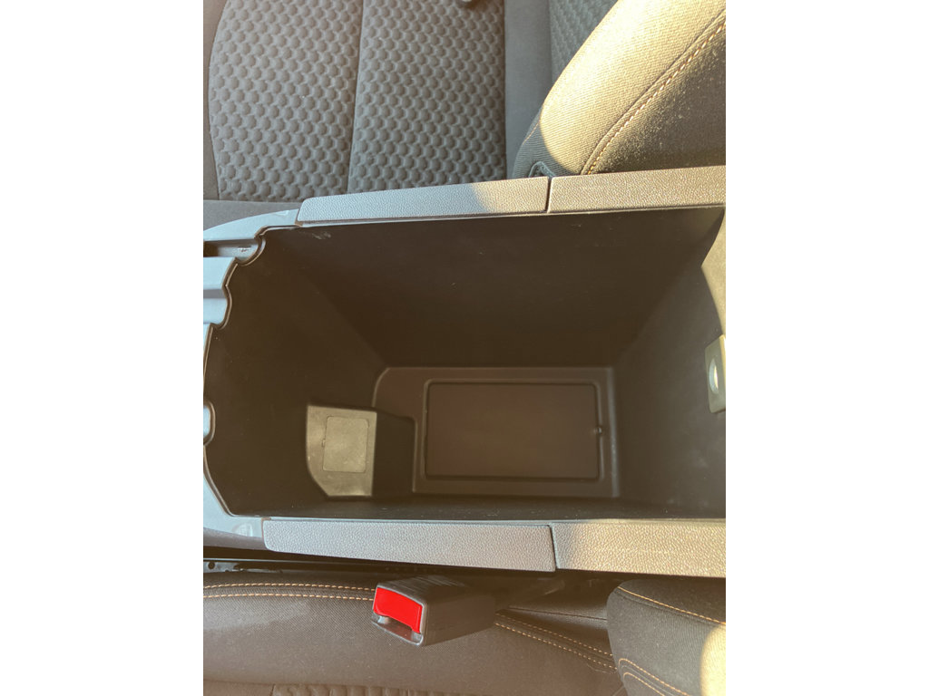 Used 2021 GMC Terrain SLE w/ Elevation Edition image 23