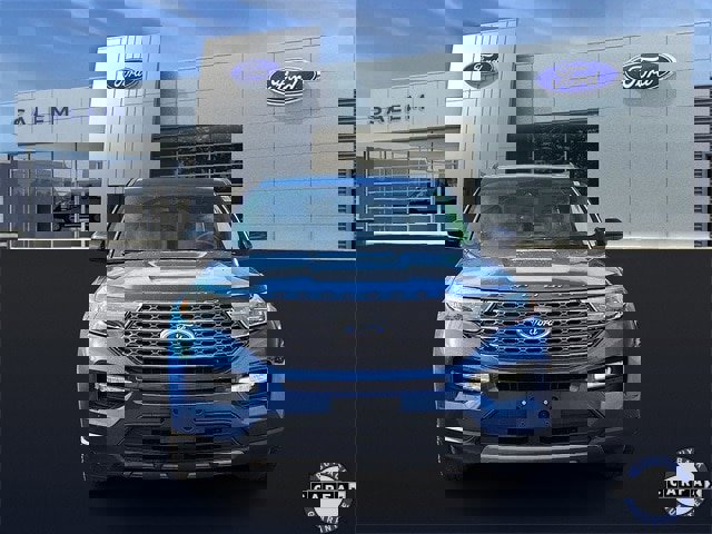 Certified 2022 Ford Explorer XLT w/ Equipment Group 202A image 7