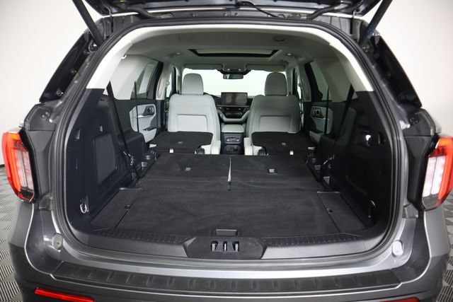 Certified 2025 Ford Explorer Platinum w/ Ultimate Package AWD/4WD image 64