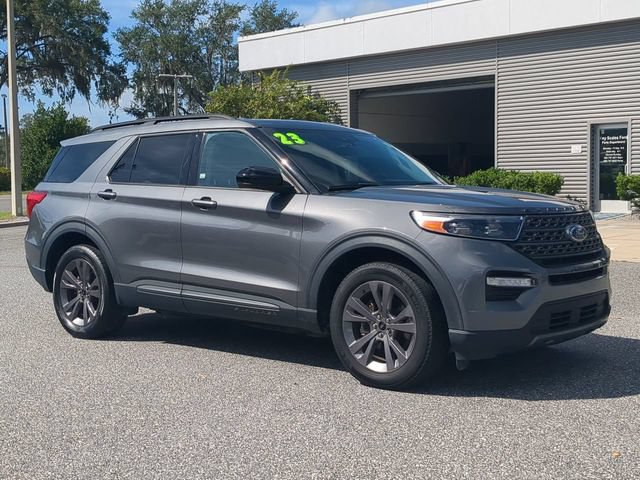 Certified 2023 Ford Explorer XLT w/ Equipment Group 202A AWD/4WD image 2