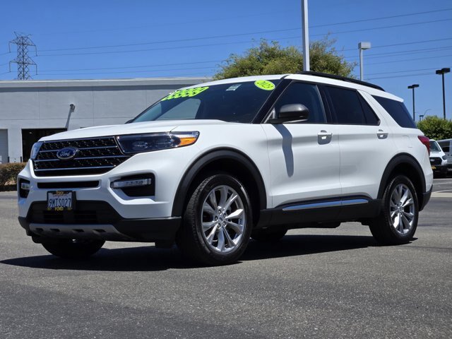 Certified 2023 Ford Explorer XLT w/ Equipment Group 202A AWD/4WD image 8