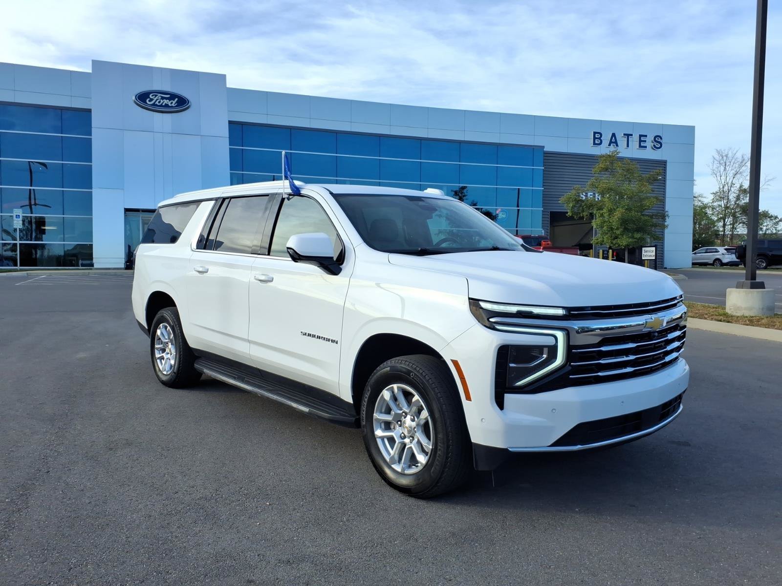 Used 2025 Chevrolet Suburban LT