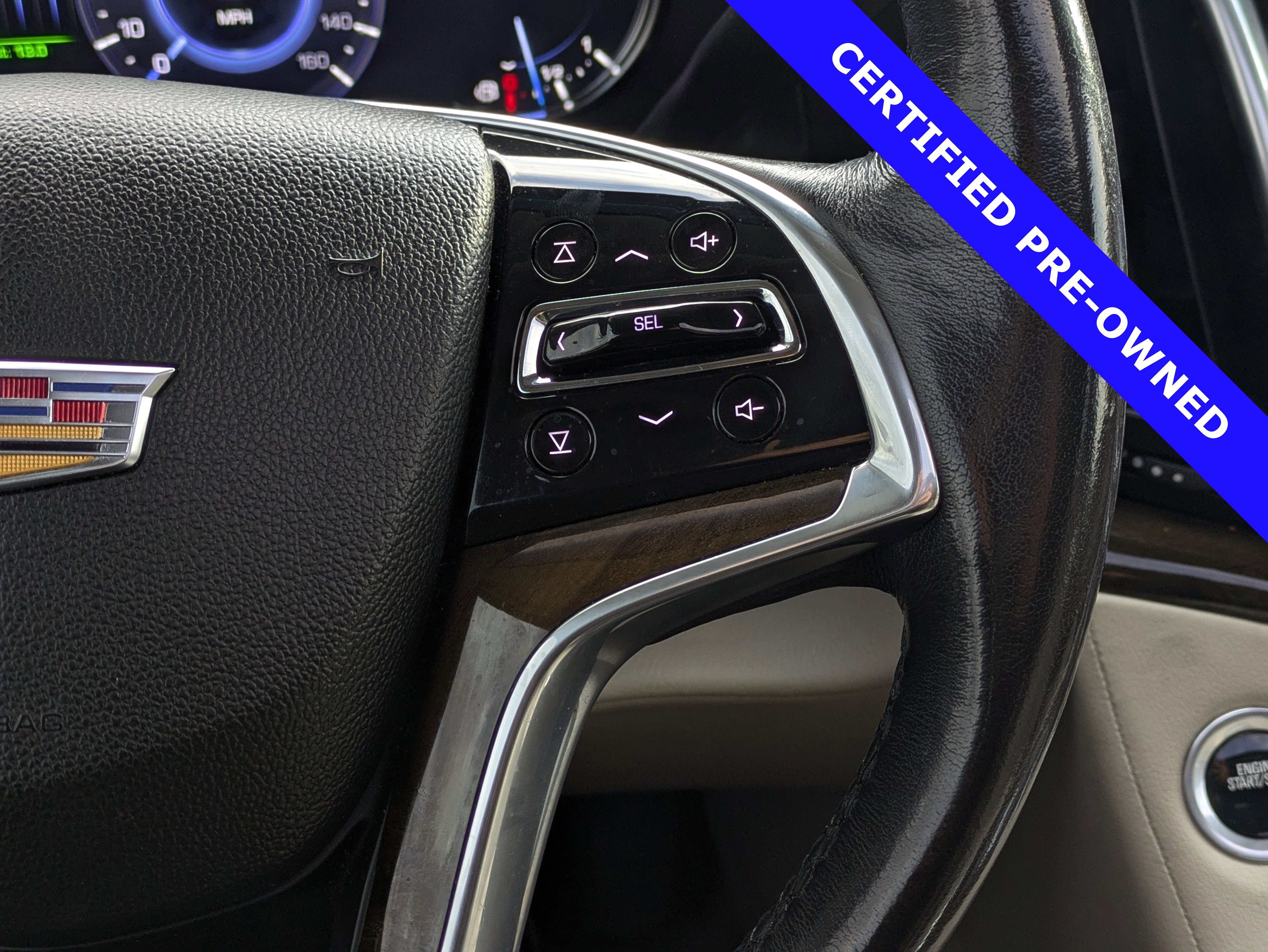 Used 2020 Cadillac Escalade Premium Luxury image 28