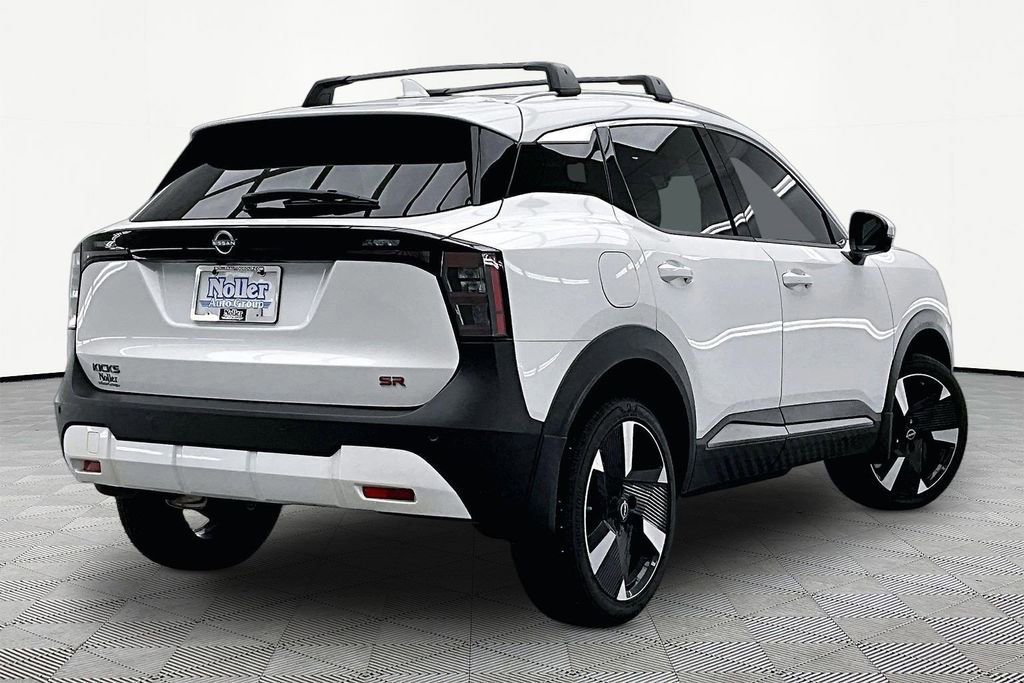 Used 2025 Nissan Kicks SR FWD image 4