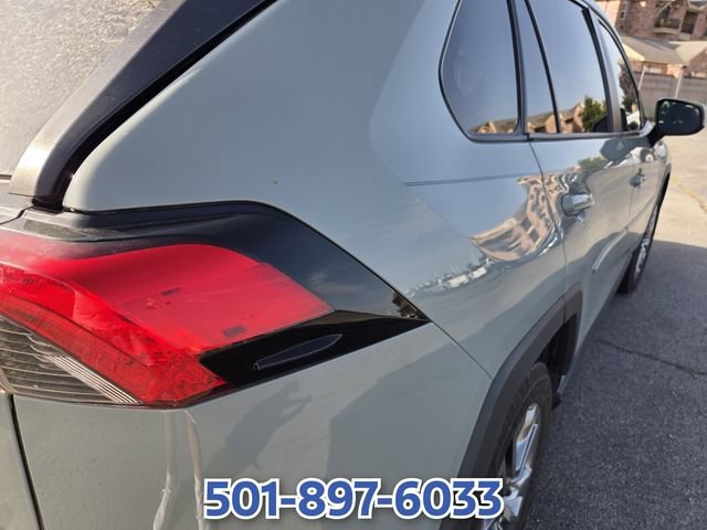 Used 2020 Toyota RAV4 XLE Premium FWD image 7