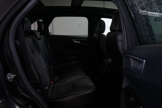 Certified 2020 Ford Edge ST w/ Cold Weather Package AWD/4WD image 32