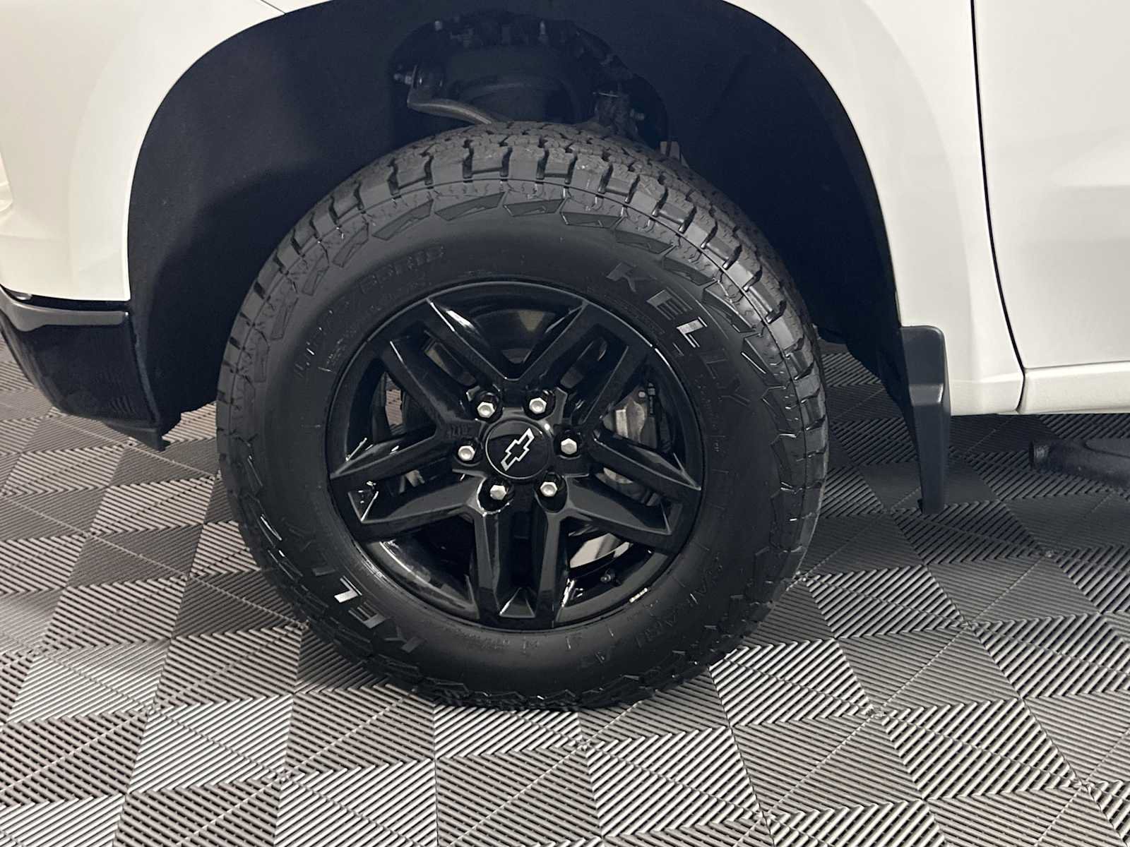 Used 2022 Chevrolet Silverado 1500 Custom Trail Boss AWD/4WD image 16