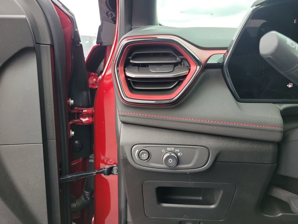 Used 2024 Chevrolet TrailBlazer RS w/ Convenience Package image 22