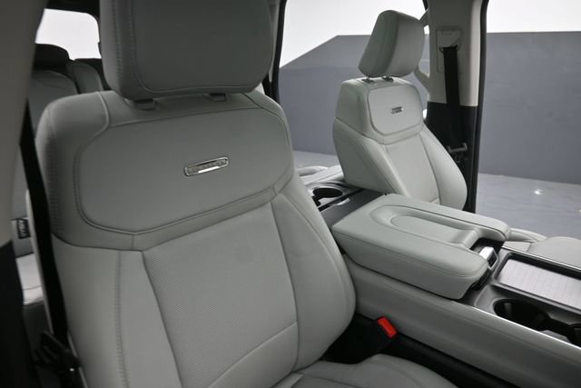 Certified 2025 Ford Expedition Max Platinum w/ Driver's Package AWD/4WD image 31