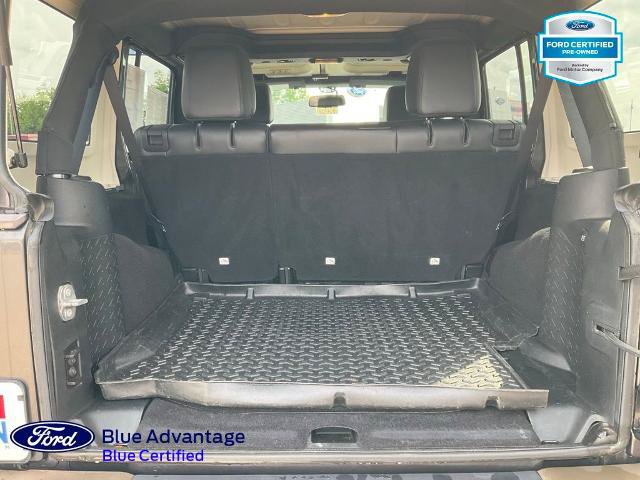 Used 2017 Jeep Wrangler Unlimited Sahara AWD/4WD image 19