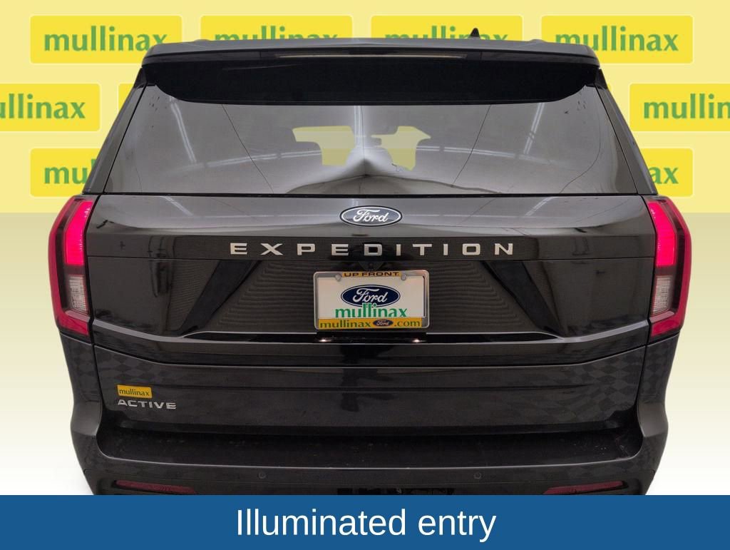 Certified 2025 Ford Expedition Active image 32