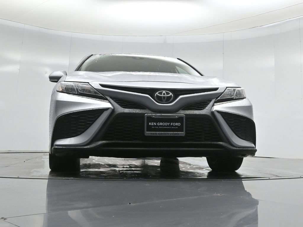 Used 2024 Toyota Camry SE image 31