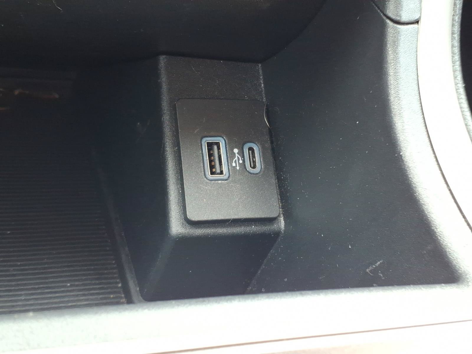 Certified 2024 Ford Edge SEL AWD/4WD image 17