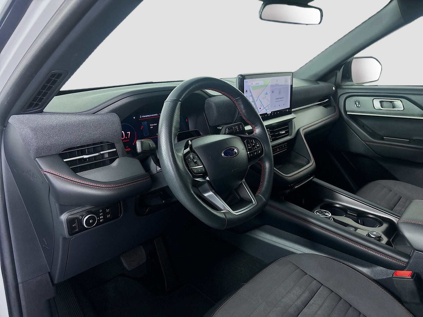Certified 2025 Ford Explorer ST-Line w/ ST-Line Street Pack AWD/4WD image 9