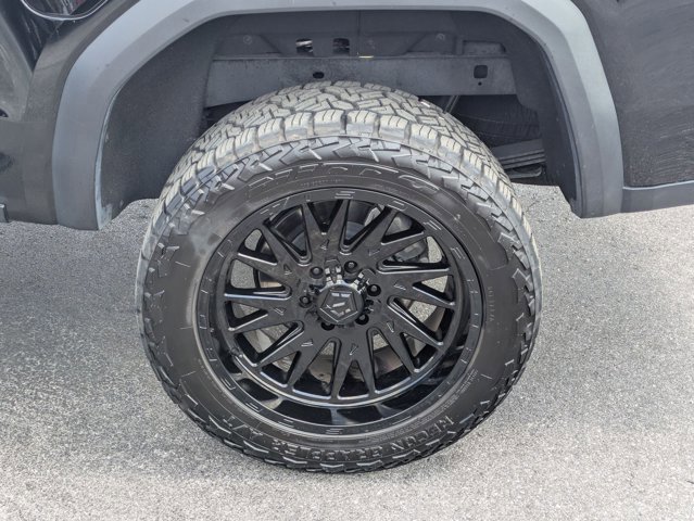 Used 2024 GMC Canyon AT4 w/ AT4 Premium Package image 24