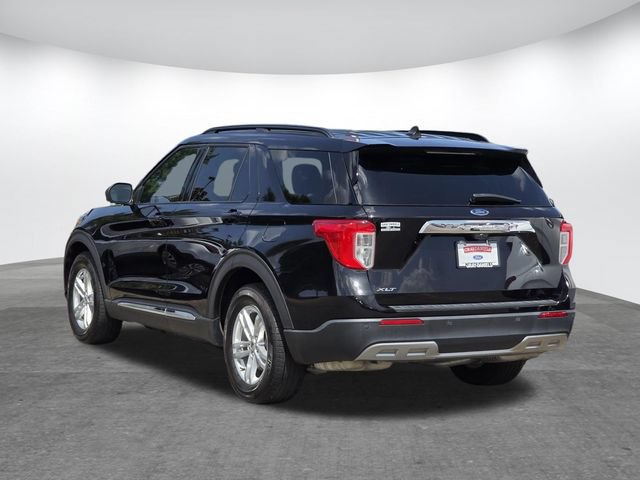 Certified 2023 Ford Explorer XLT w/ Equipment Group 202A RWD image 9