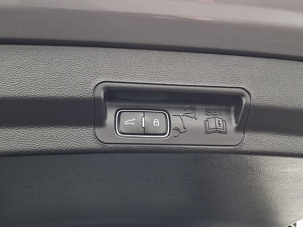 Certified 2022 Ford Explorer XLT AWD/4WD image 30