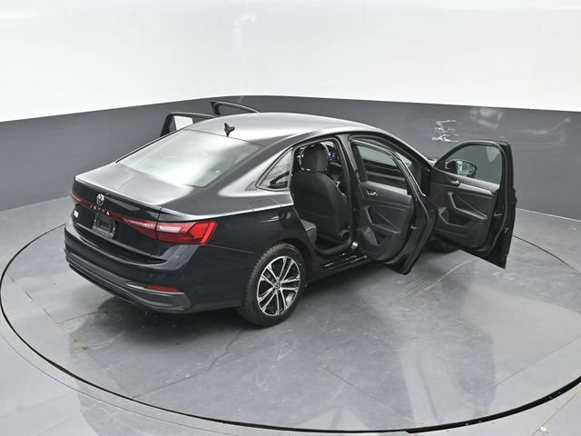 Used 2025 Volkswagen Jetta Sport FWD image 25