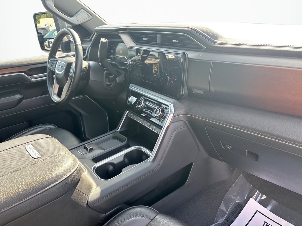 Used 2024 GMC Sierra 2500 Denali w/ Denali Reserve Package AWD/4WD image 14