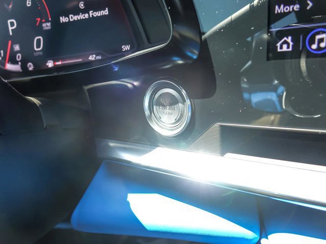 Used 2022 Chevrolet Corvette Stingray Premium Cpe w/ Z51 Performance Package image 18