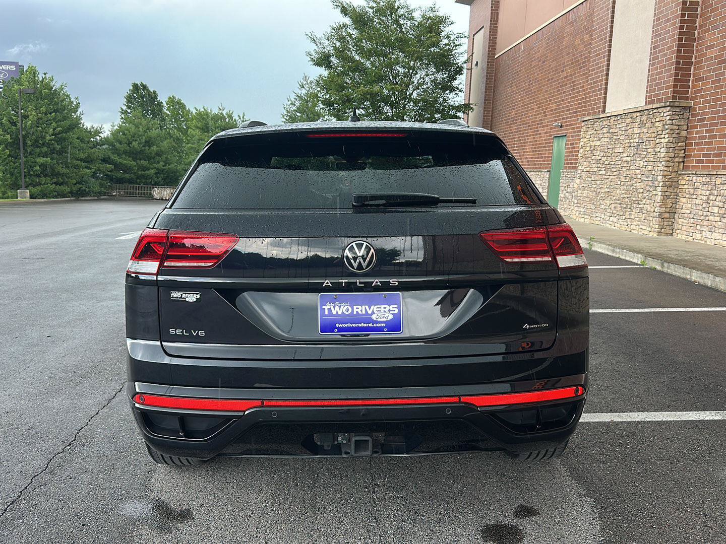Used 2023 Volkswagen Atlas Cross Sport SEL R-Line AWD/4WD image 4