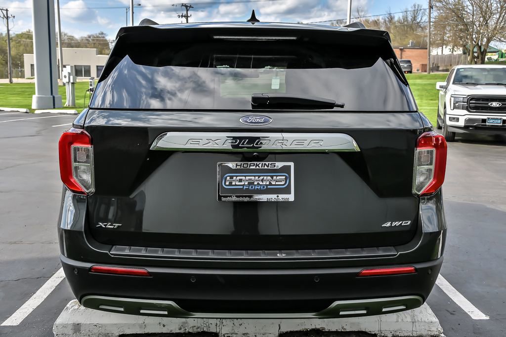 Certified 2023 Ford Explorer XLT w/ Equipment Group 202A AWD/4WD image 5
