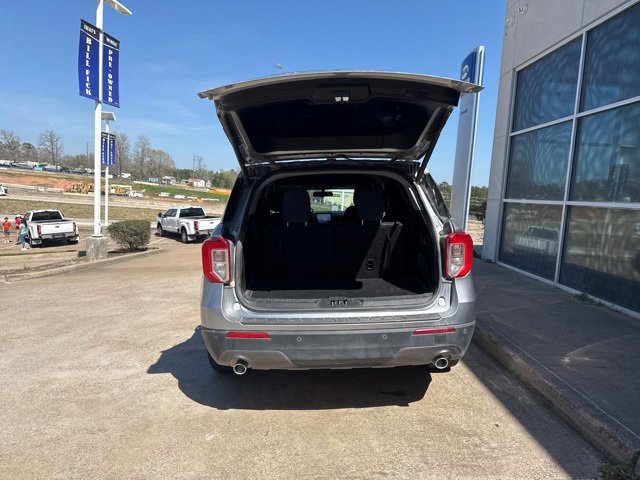Certified 2022 Ford Explorer XLT w/ Equipment Group 202A image 9
