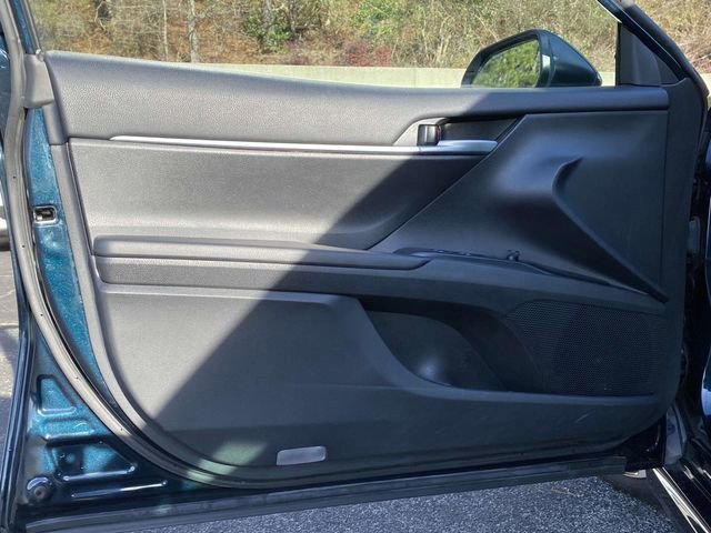 Used 2019 Toyota Camry SE image 18
