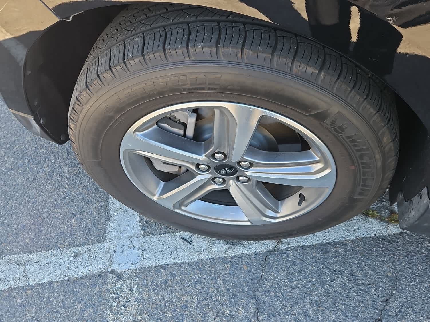 Certified 2024 Ford Edge SEL w/ Convenience Package image 3