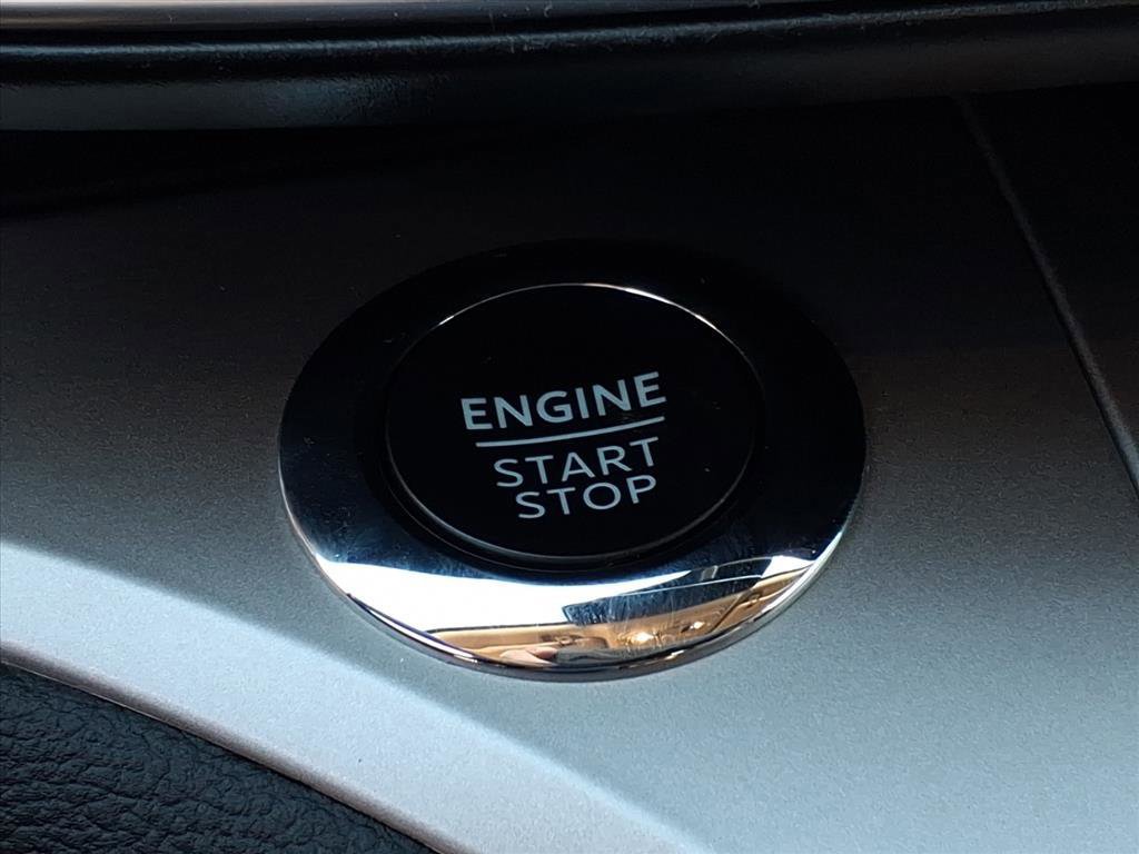 Certified 2022 Ford Explorer XLT w/ Equipment Group 202A image 26