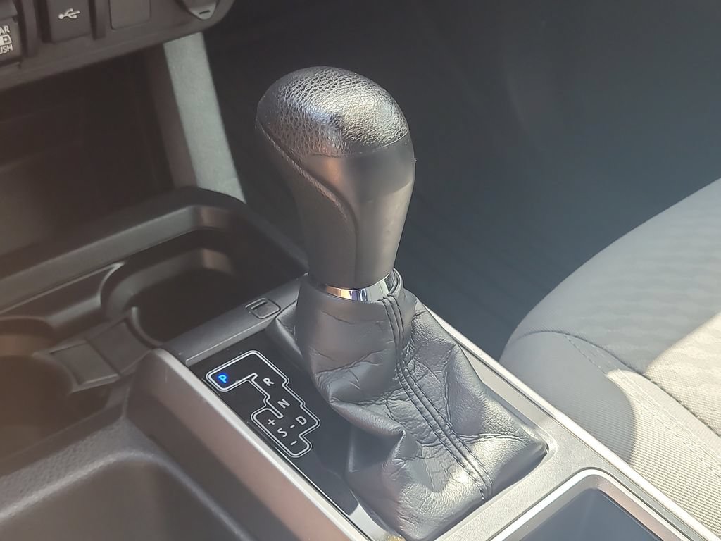 Used 2021 Toyota Tacoma SR5 RWD image 23