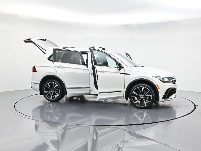 Used 2023 Volkswagen Tiguan SEL R-Line AWD/4WD image 47