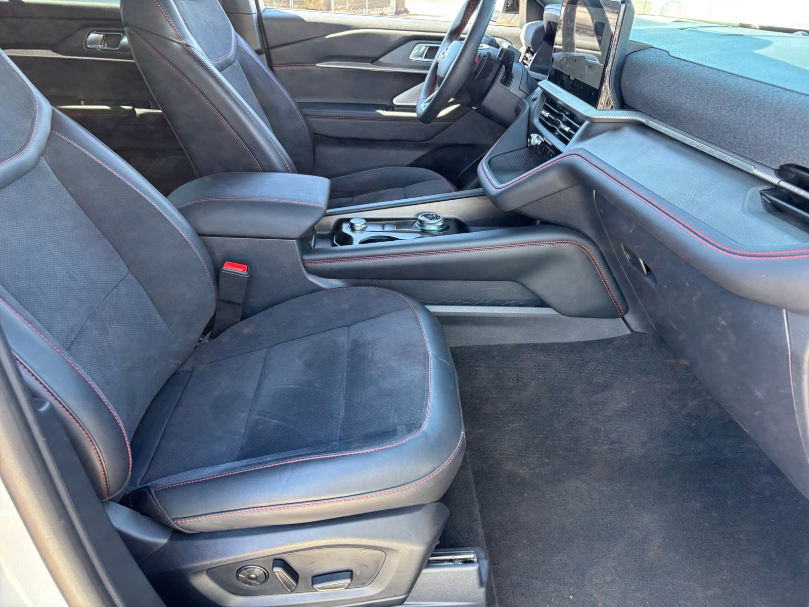 Certified 2026 Ford Explorer ST w/ Sun And Sound Package image 19