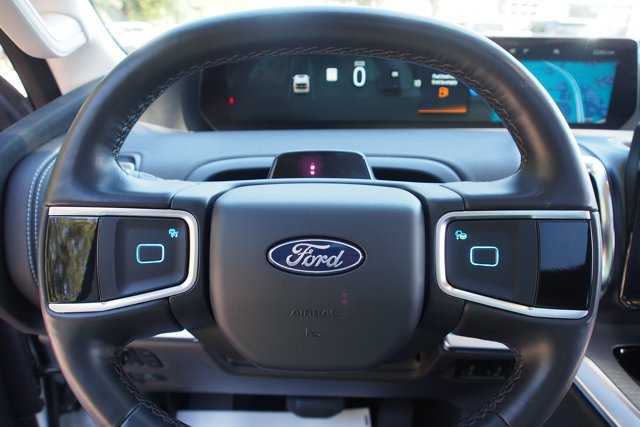 Certified 2026 Ford Expedition Platinum w/ Driver's Package AWD/4WD image 27
