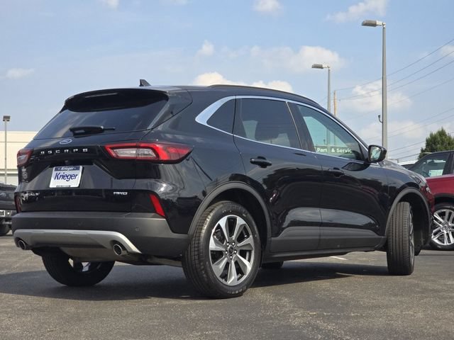 Certified 2025 Ford Escape Platinum AWD/4WD image 17