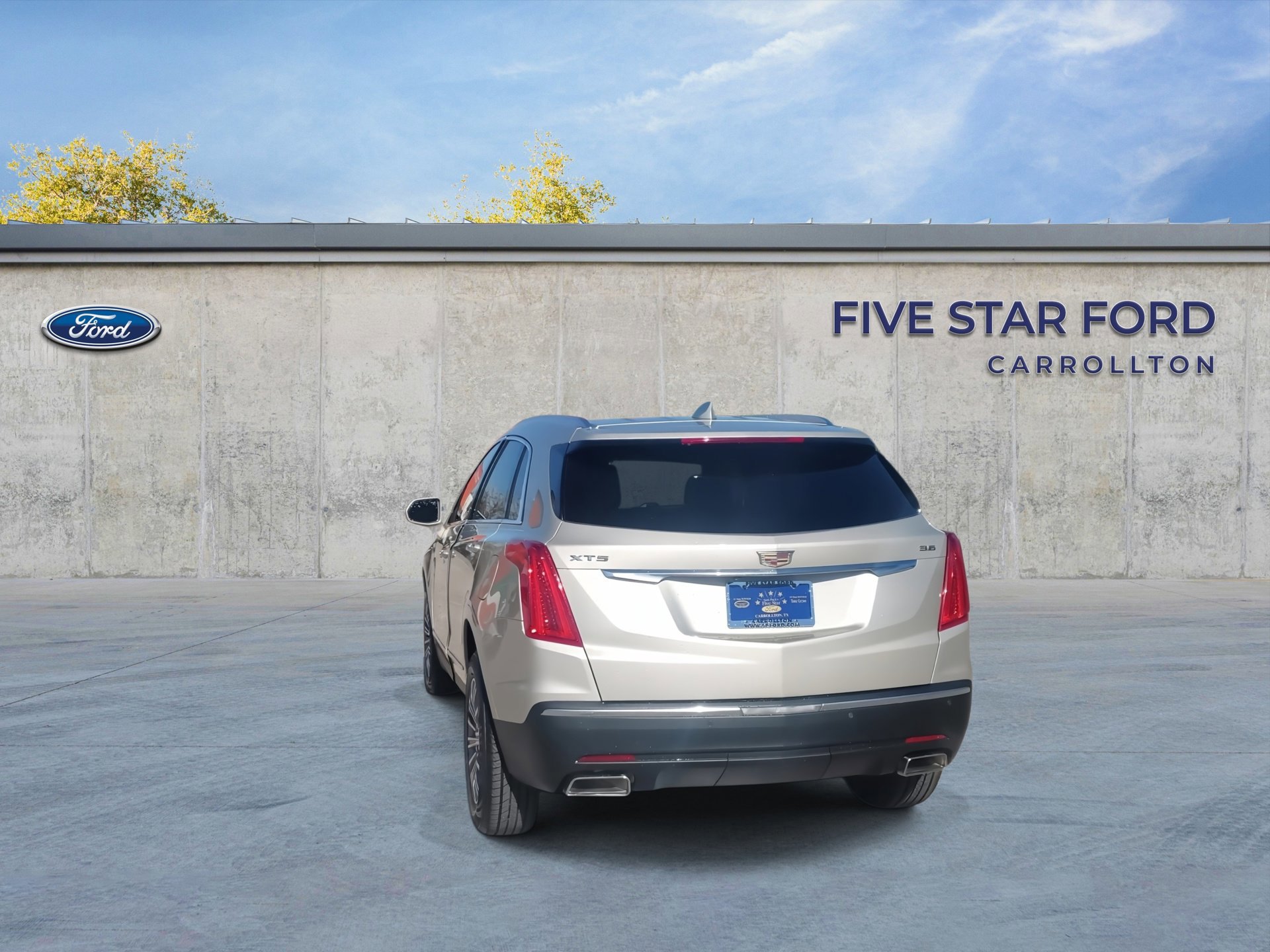 Used 2017 Cadillac XT5 Luxury image 4