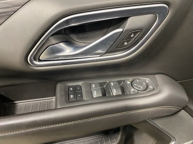 Used 2021 GMC Yukon XL SLT w/ Rear Media and Nav Package AWD/4WD image 13