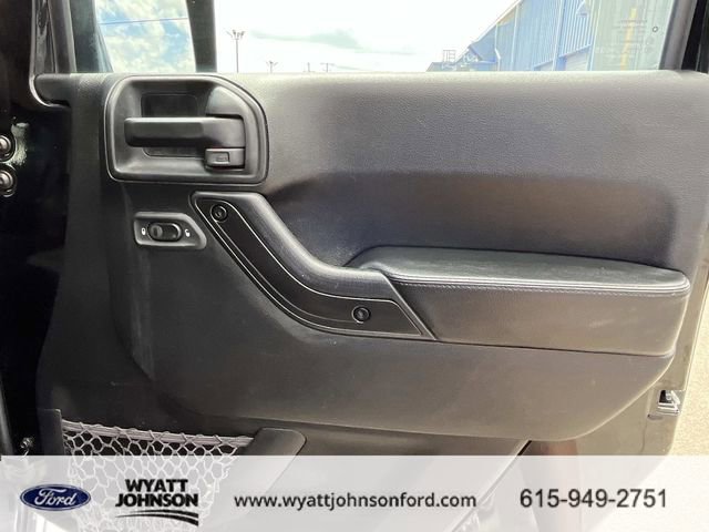 Used 2017 Jeep Wrangler Unlimited Sahara AWD/4WD image 22