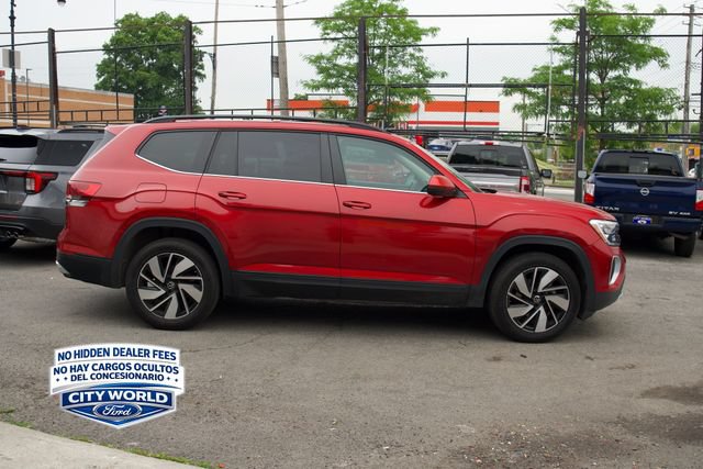 Used 2024 Volkswagen Atlas SE w/ Panoramic Sunroof Package AWD/4WD image 2