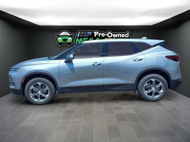 Used 2024 Chevrolet Blazer LT FWD image 3