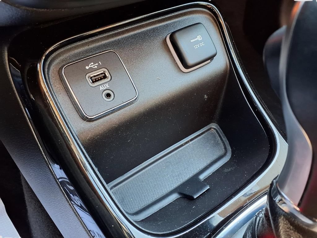 Used 2021 Jeep Compass Latitude FWD image 12