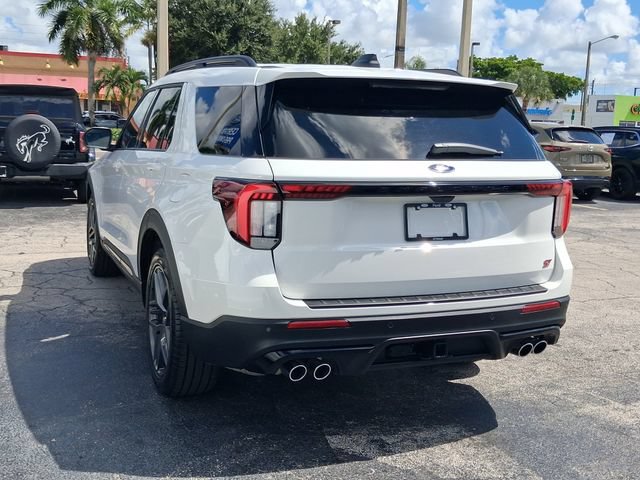 Certified 2026 Ford Explorer ST RWD image 3