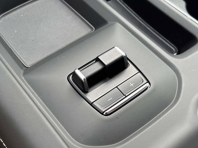 Used 2025 GMC Sierra 2500 Denali Ultimate AWD/4WD image 34