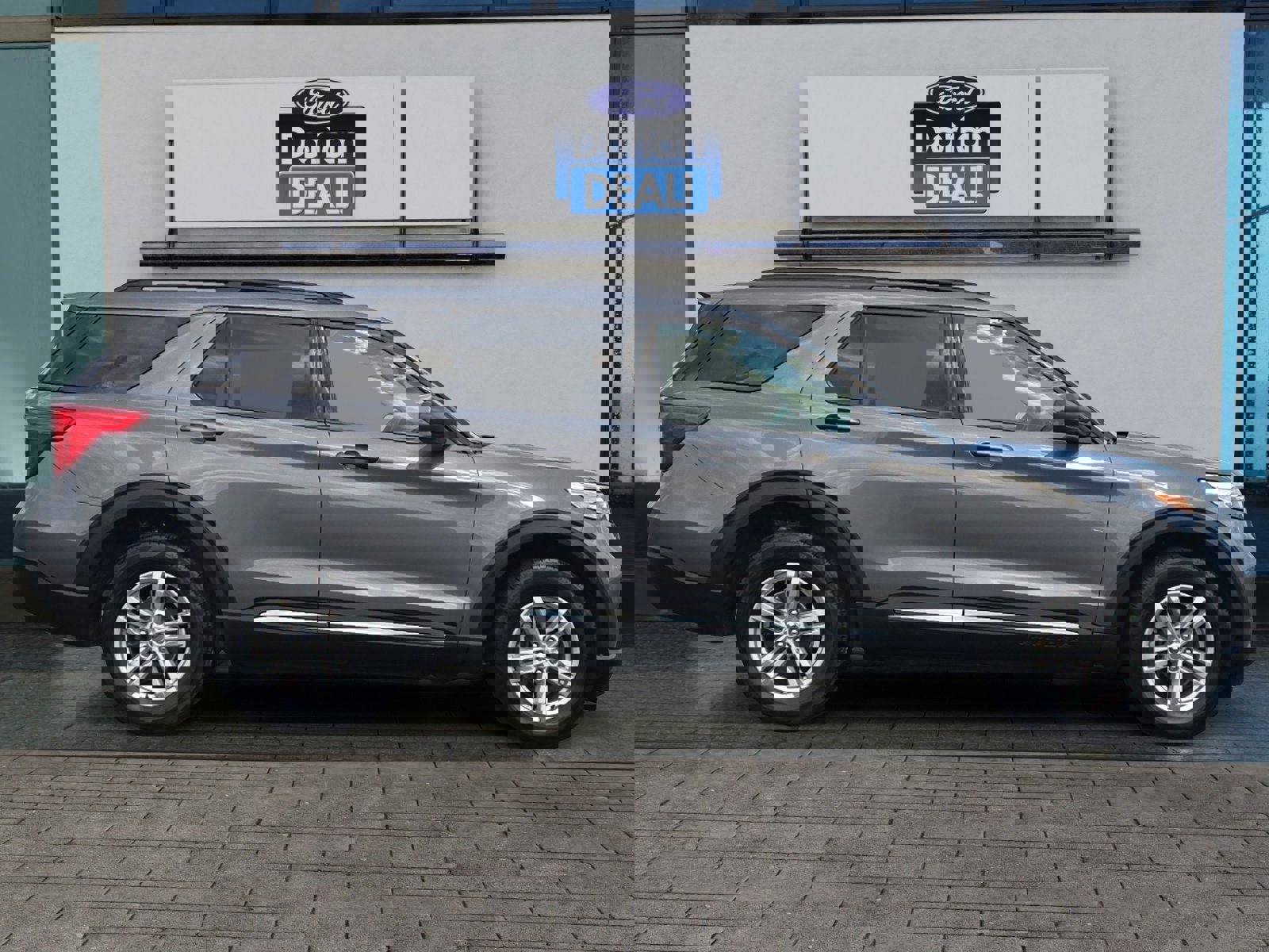 Certified 2022 Ford Explorer XLT image 6